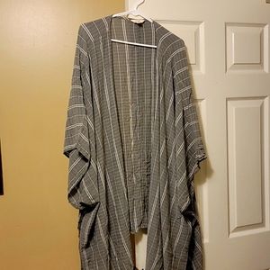 Kimono, gray, white lines, 5x, never worn.